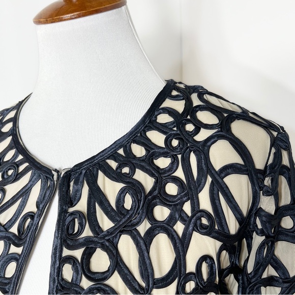 Chico’s Satin Embroidered Navy Blue Beige Long Sleeve Open Front Blazer M - Picture 2 of 11